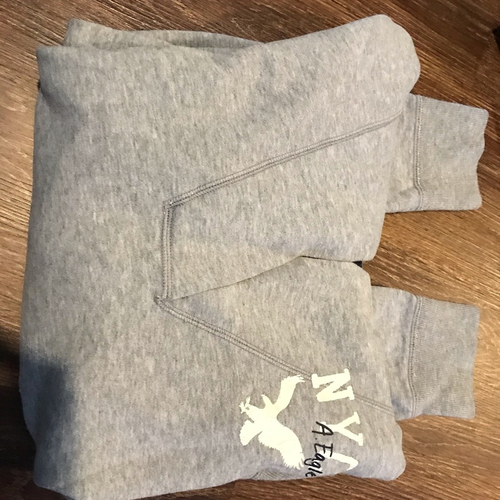 american eagle sweatshirt